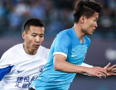 APP下载-【中超】奥斯卡垫射林良铭头球 大连人1比1沧州雄狮